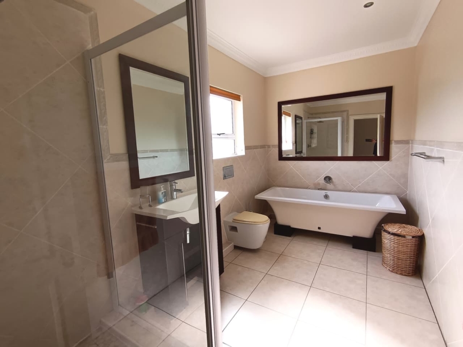 5 Bedroom Property for Sale in Lovemore Heights Estate Eastern Cape